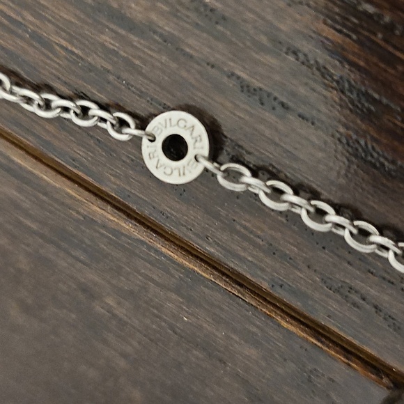 Elegant Silver Necklace with Pendant 16" - Picture 4 of 6